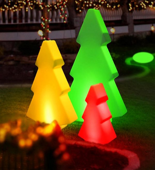 outdoor lighted tree