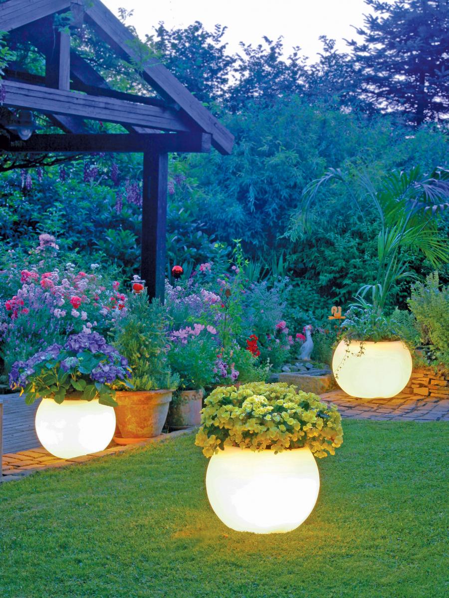 Luxury Garden Lamp with Planter